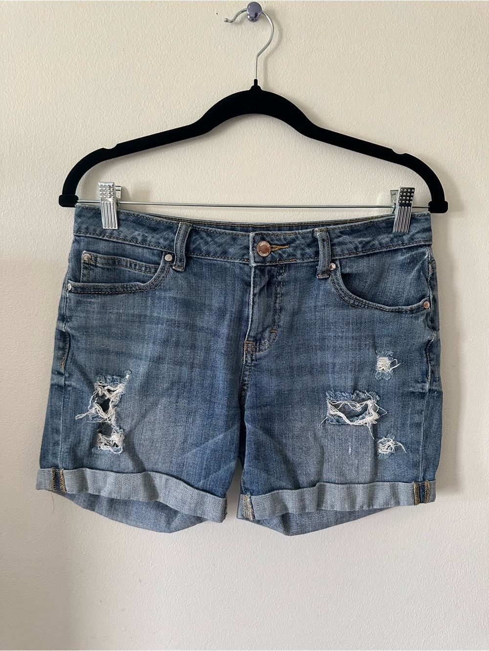 JLo Denim Distressed Cuffed Women’s Shorts Size 2